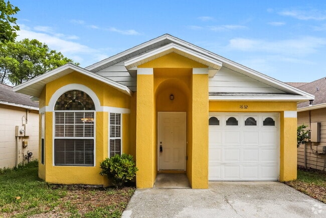 Building Photo - 1632 Chatham Cir