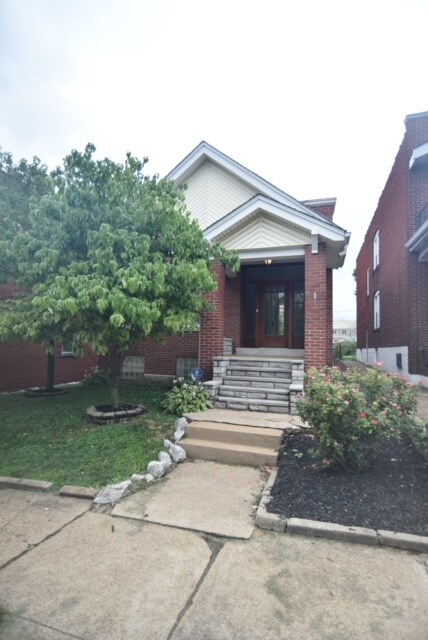 Primary Photo - 6402 W Park Ave