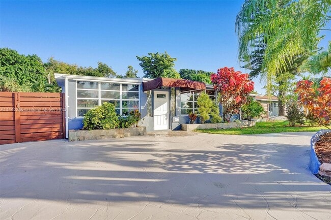 Foto del edificio - 2001 NW 39th Ct
