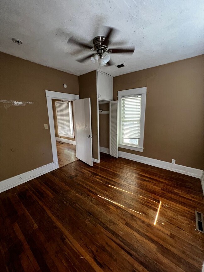 Foto del edificio - NICE 3 Bed 2 Bath with Bonus Room!