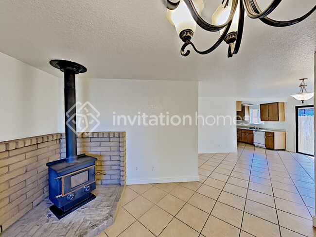 Building Photo - 1352 Colfax Dr