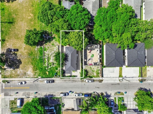 Foto del edificio - 1820 NW 63rd St