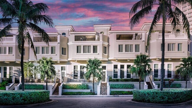 Building Photo - 3035 Riomar St