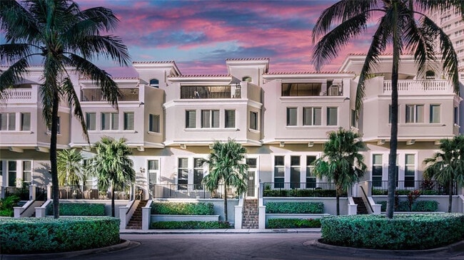 Foto del edificio - 3035 Riomar St