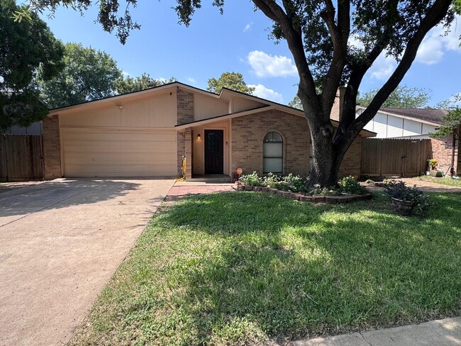 Building Photo - 15602 Camino Del Sol Dr
