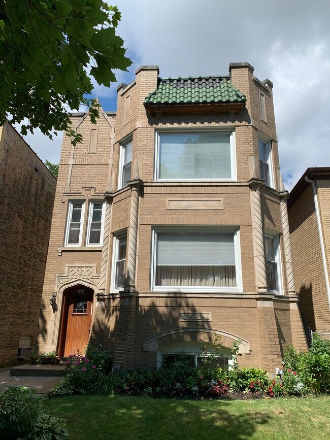 Foto del edificio - 5710 N Richmond St