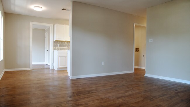 Foto del edificio - 5 Oak Forest Pl