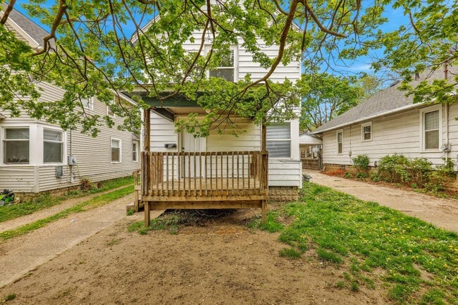 Building Photo - 1522 Bailey St