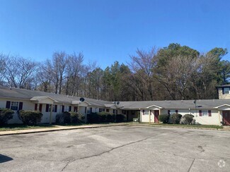 Building Photo - 3901 Lindbergh Dr