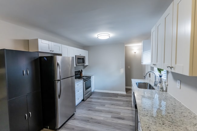 Photo - 586 Oakside Dr SW Apartment