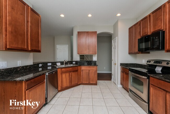 Building Photo - 527 Dunaway Dr