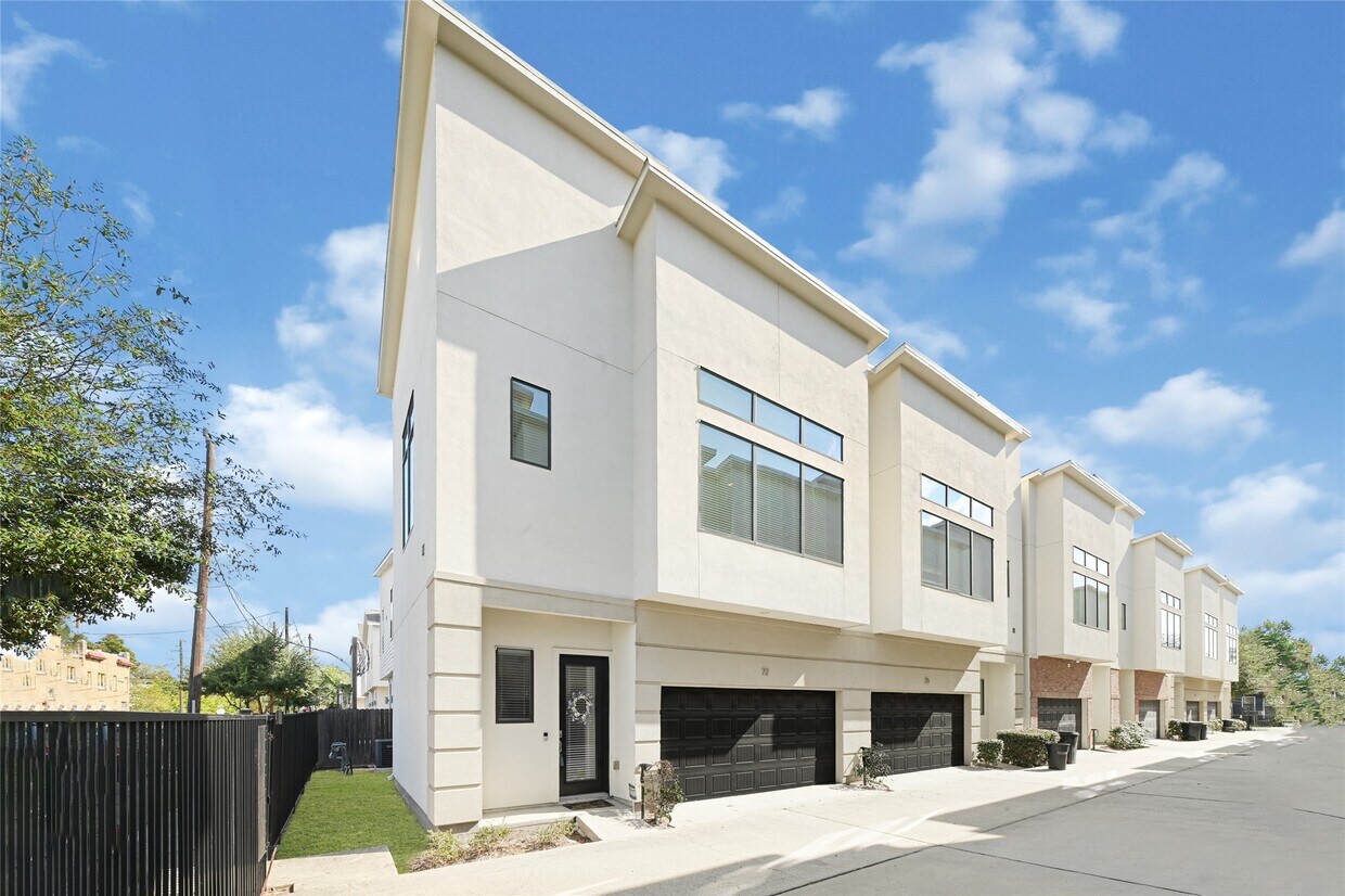 Foto principal - 72 N Hutcheson St