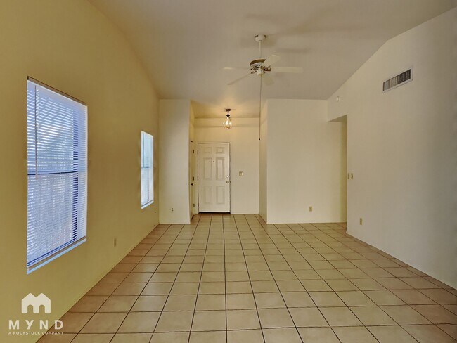 Foto del edificio - 2966 W Country Meadow Dr