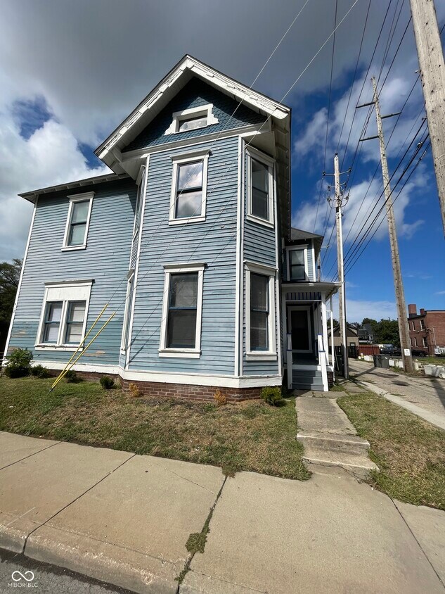 Foto principal - 412 E 16th St