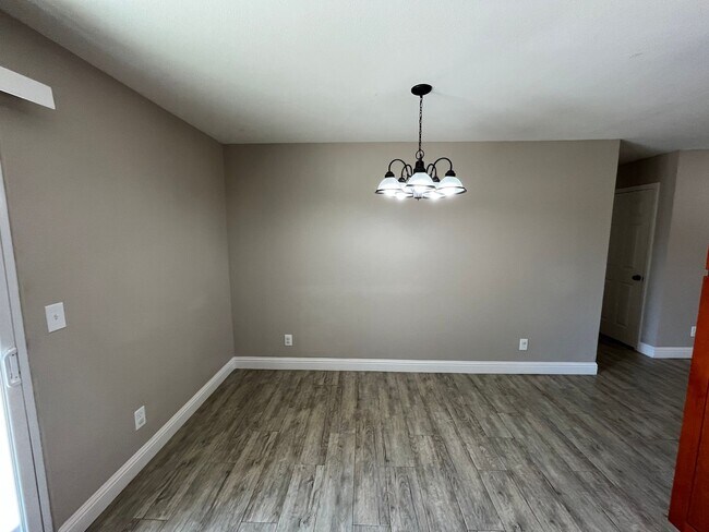 Building Photo - Coming Soon NW Visalia Home!