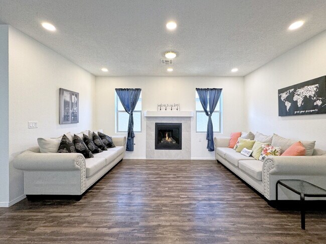 Foto del edificio - Almost new home in Mountain Hawk area of Northern Rio Rancho.