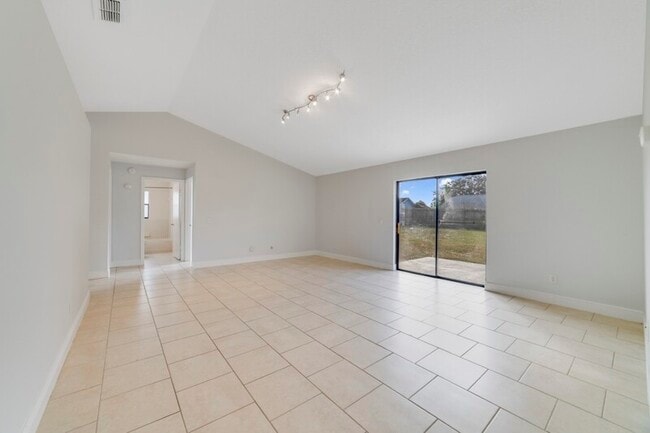 Photo - 143 Alta Vista Ct House