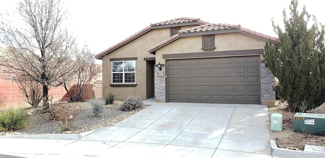 Foto principal - 3508 Tierra Abierta Pl NE