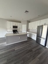 Building Photo - 5418 Bristo St
