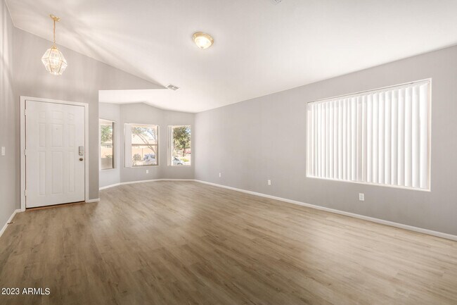 Building Photo - 34720 N Barka Trail