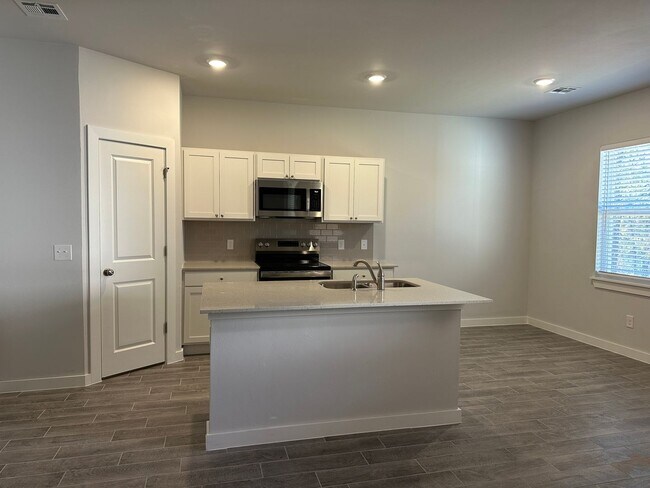 Building Photo - New Construction 3 Bedroom, 2 Bathroom on a 1.45 Acre Lot in Ridge Creek Addition!