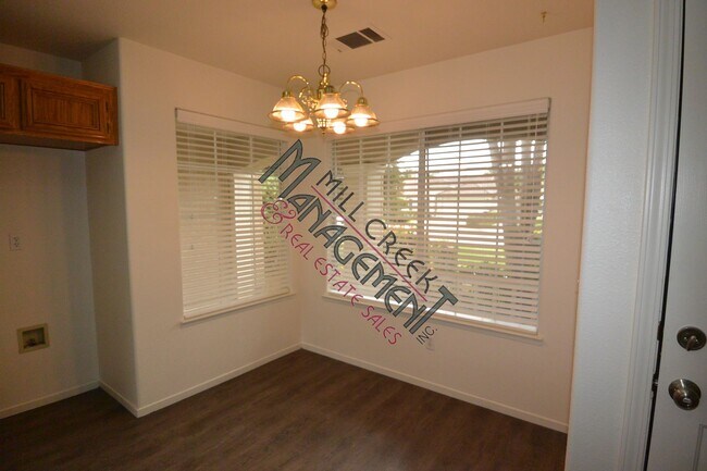 Foto del edificio - 5404 W Dorothea Ave