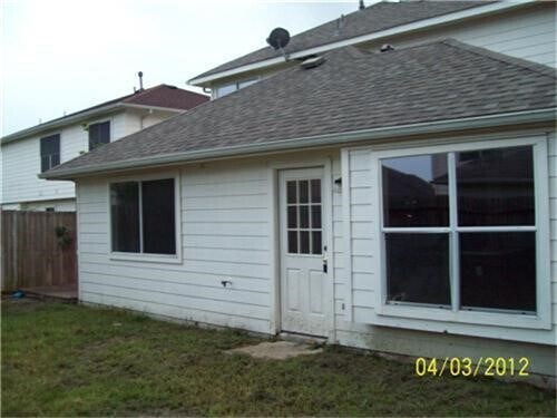 Foto del edificio - 4702 Daisy Meadow Dr