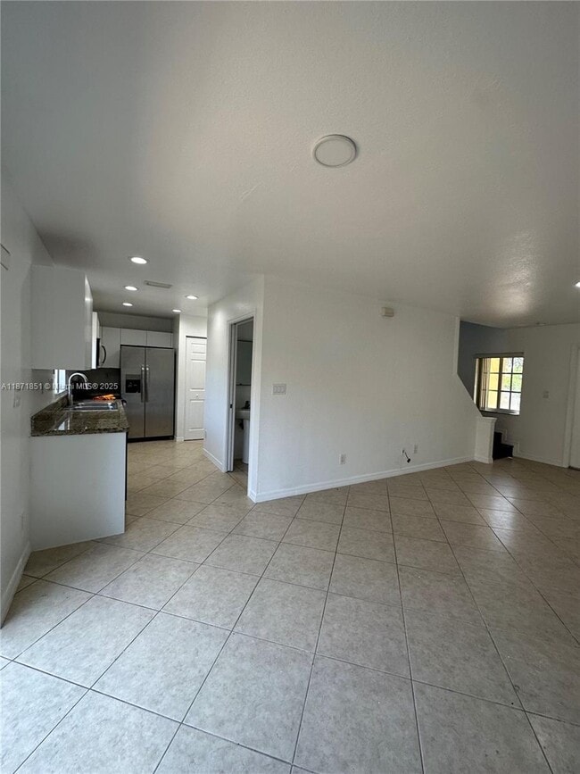 Foto del edificio - 324 NE 3rd St