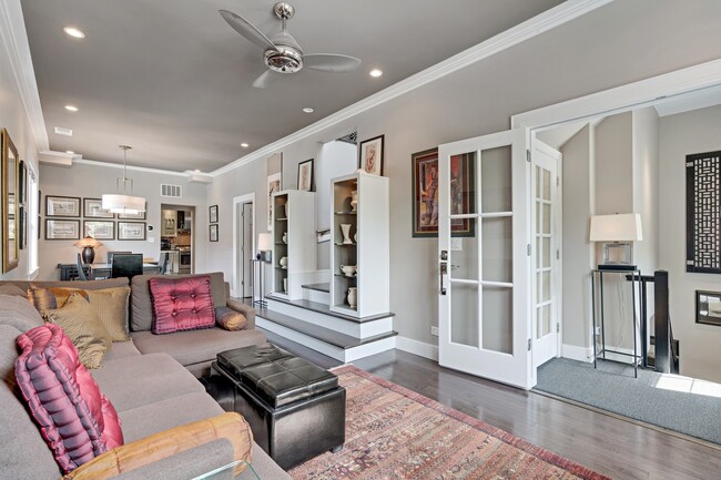 Foto del edificio - 4704 N Kennicott Ave
