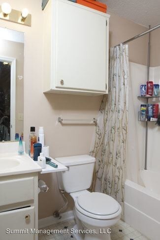 Building Photo - 2 br, 2 bath Room For Rent - 1011 Van Dorn