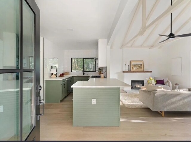 Foto del edificio - 1482 Avocado Rd