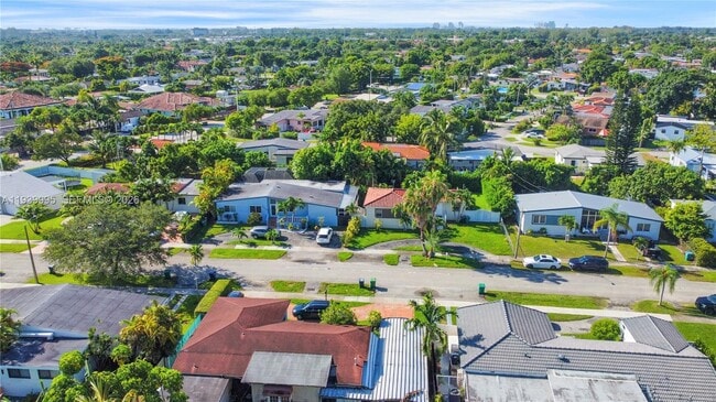 Building Photo - 8230 SW 30th St