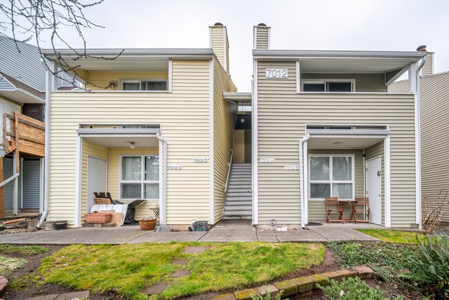 Building Photo - 7012 NE 43rd St