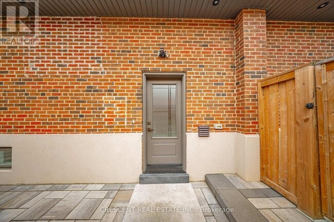 Photo du bâtiment - 14 Brampton Rd