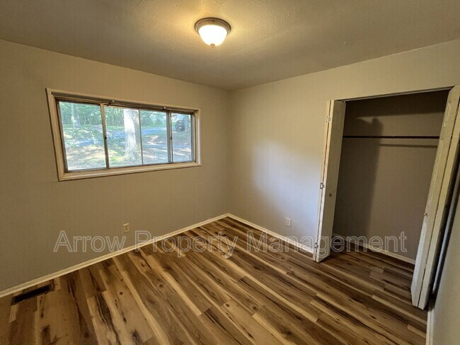 Foto del edificio - 2106 Evans Ave NW