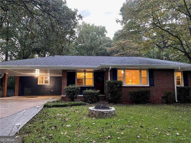 Foto del edificio - 4388 Briarcliff Rd NE