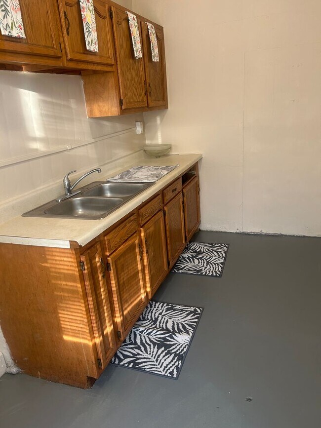 Foto del edificio - 614 6th St