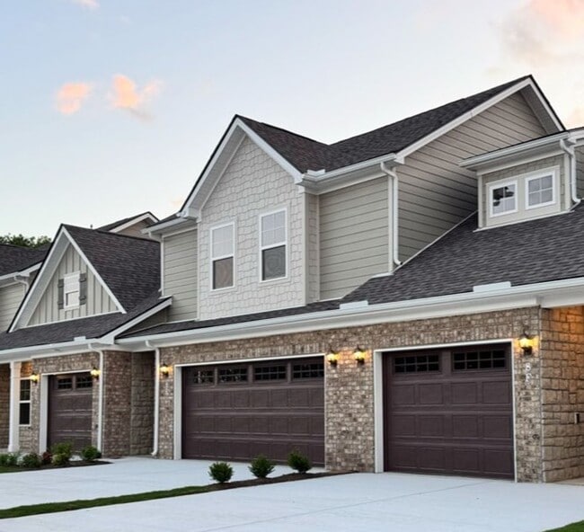 Building Photo - 967 Horse Mountain Rd