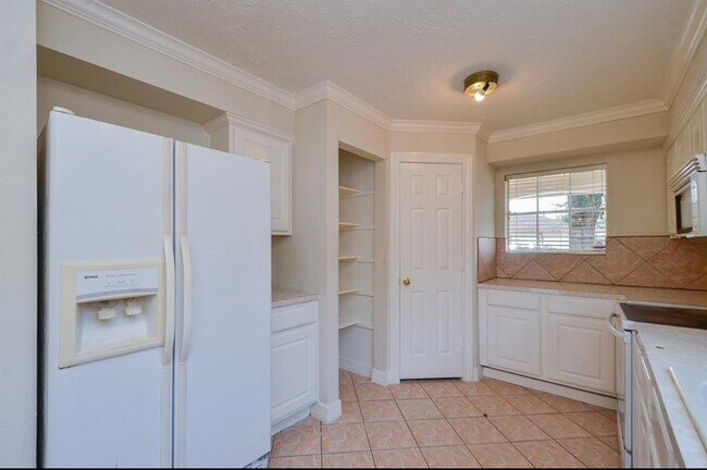 Building Photo - 3338 Walhalla Dr