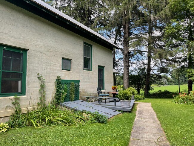 Building Photo - 241 Public Landing Rd