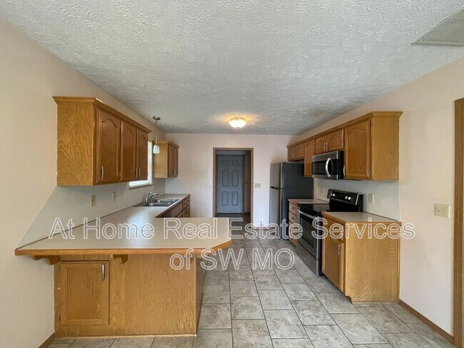 Foto del edificio - 4739 W Burbank St