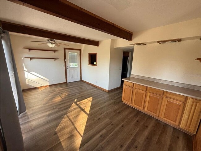 Foto del edificio - 18170 Lake Worth Blvd