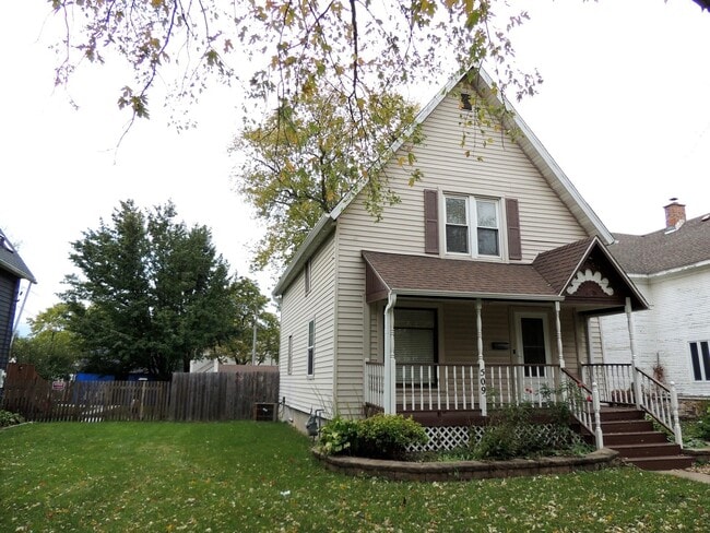 Building Photo - 509 Haish Blvd