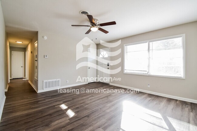 Foto del edificio - 4409 Forrest Rd