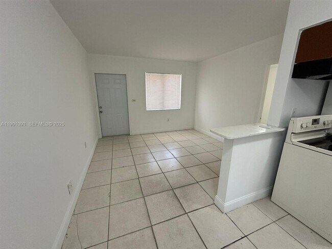 Foto del edificio - 1270 NE 139th St