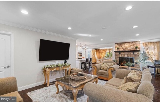 Building Photo - 11611 Vale Rd