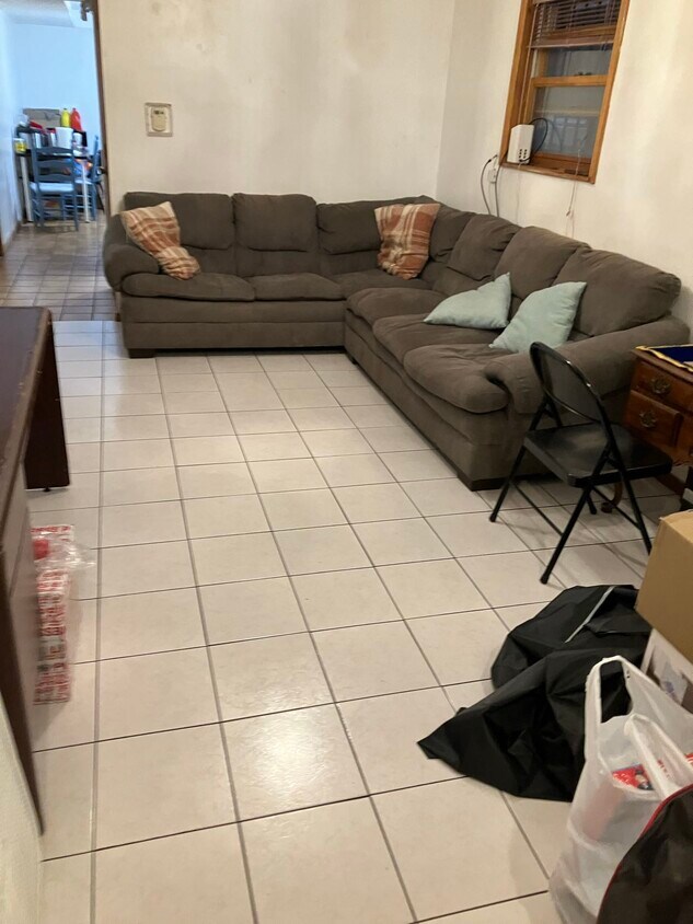 Foto principal - 2717 S Princeton Ave