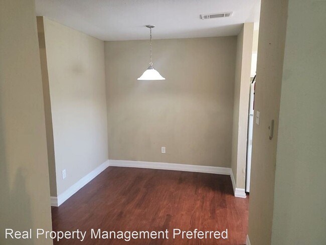 Building Photo - 1 br, 1 bath House - 7525 Fallbrook Dr