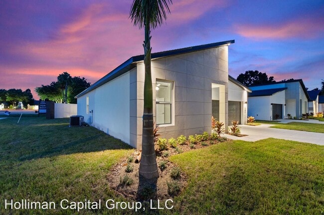 Building Photo - 4 br, 2 bath House - 300 Royal Palm Way