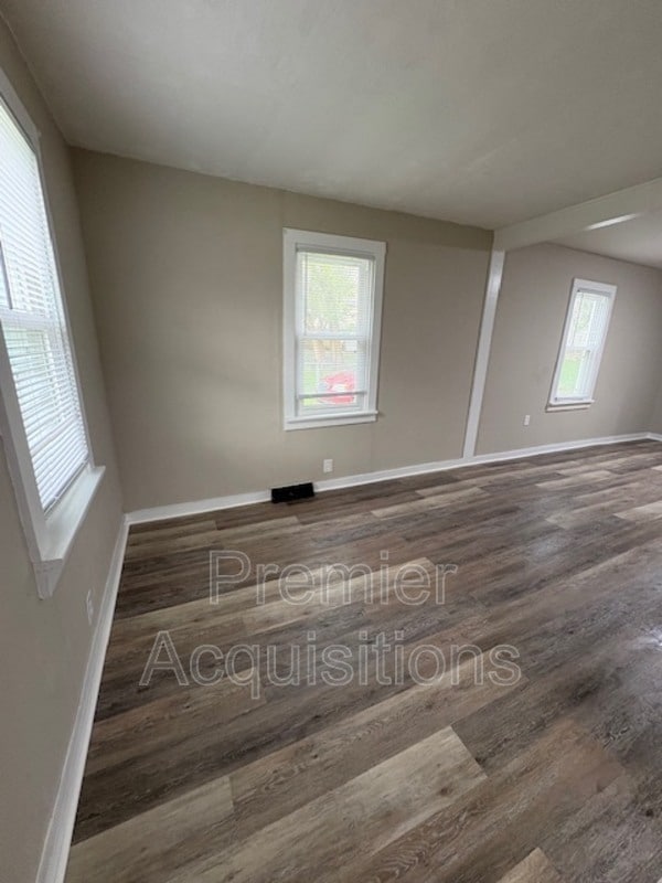 Photo - 507 Porter St House